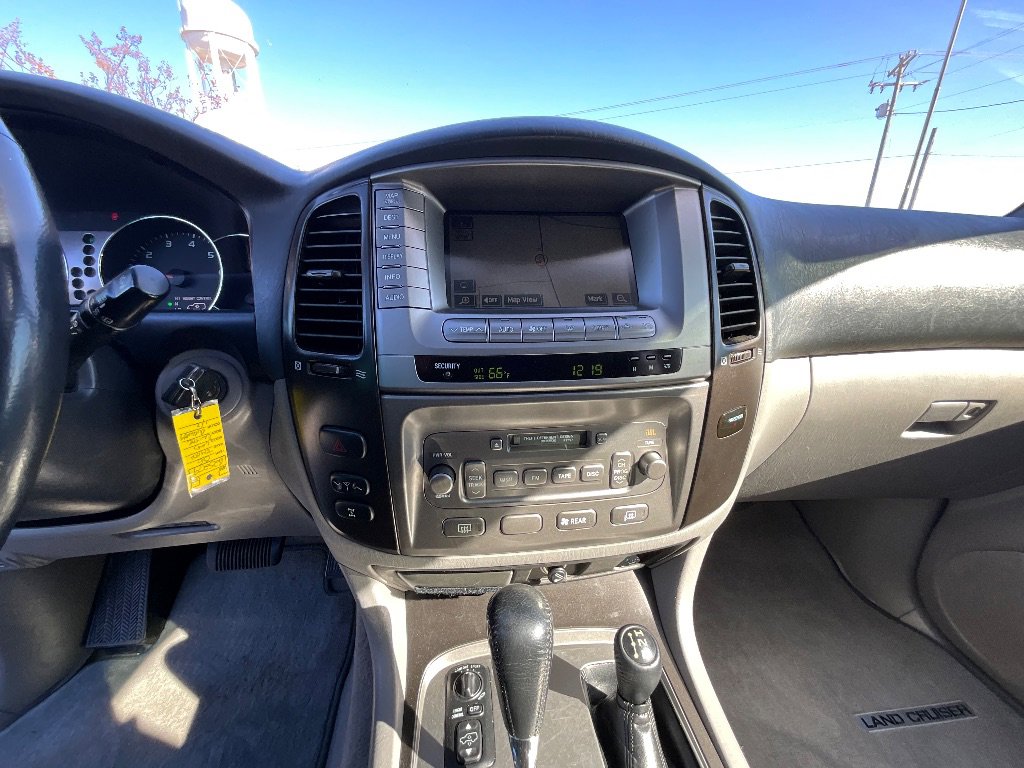 Used 2006 Toyota Land Cruiser image 22