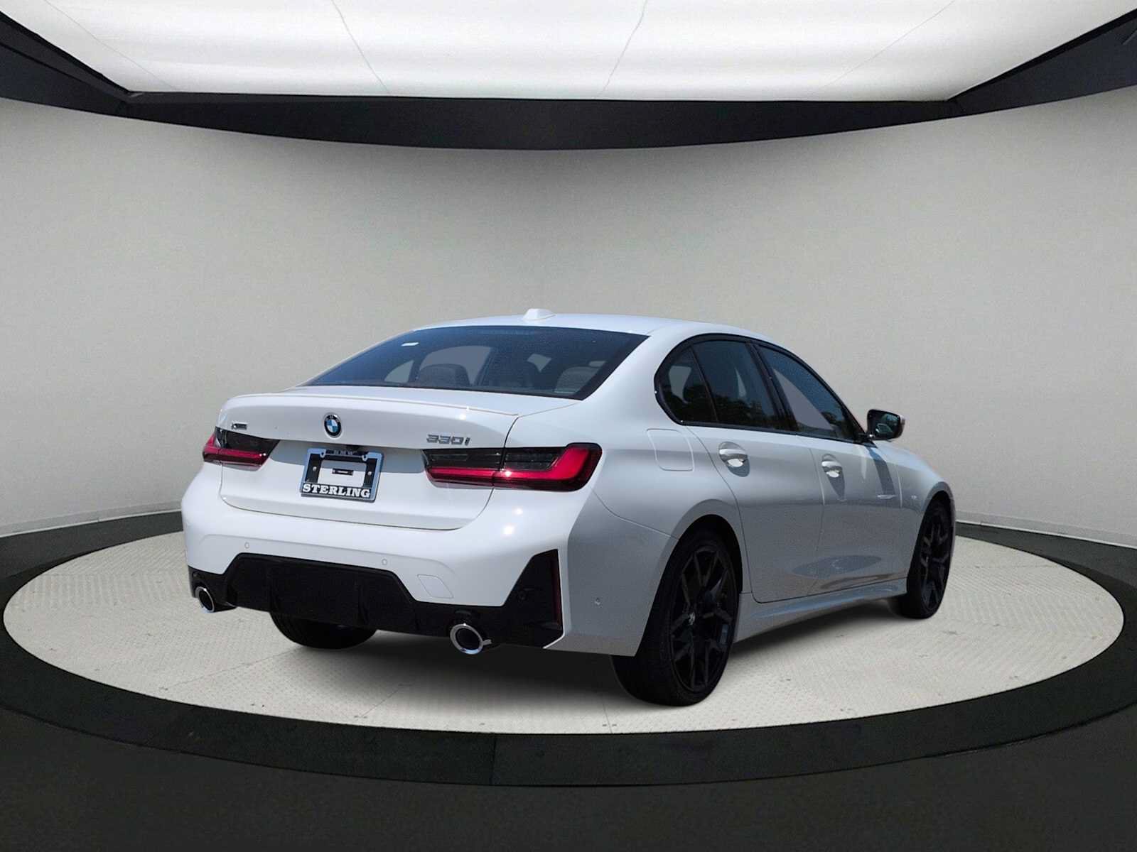 New 2026 BMW 330i xDrive Sedan w/ M Sport Package AWD/4WD image 8