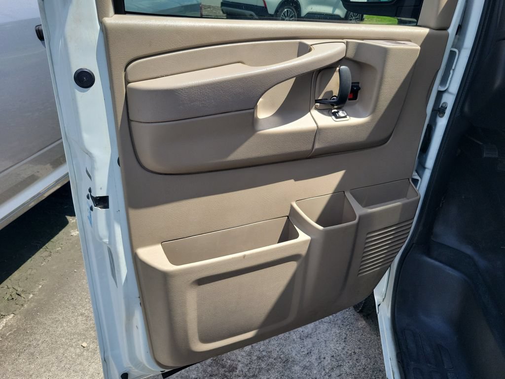 Used 2012 GMC Savana 1500 RWD image 18