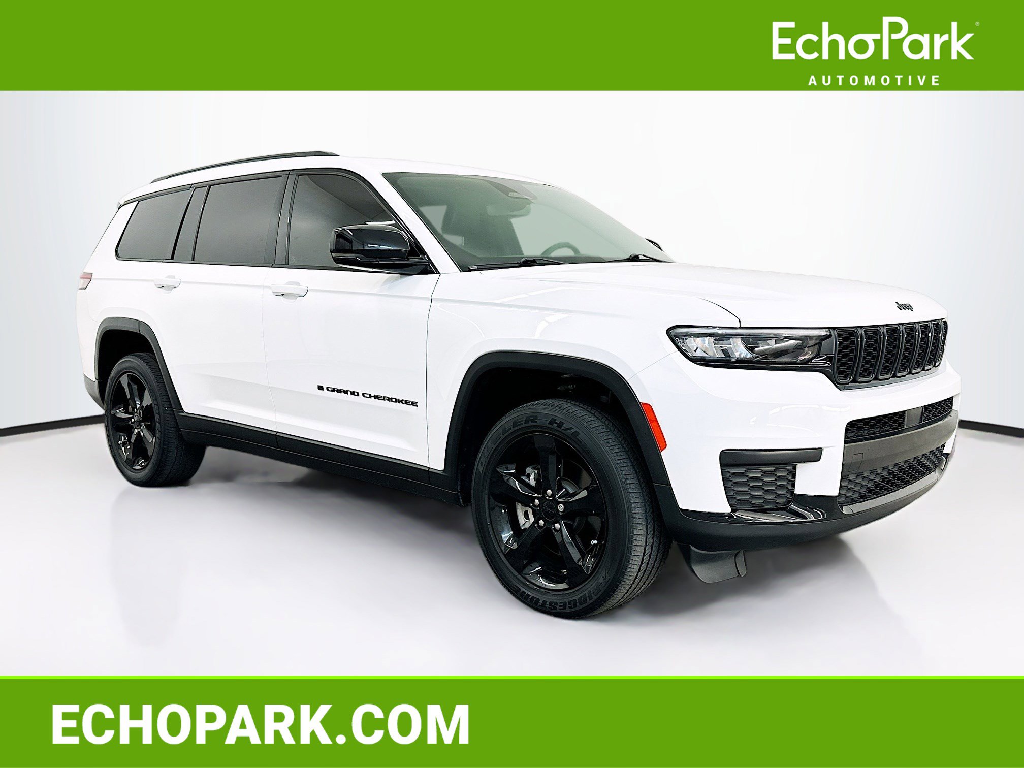 Used 2023 Jeep Grand Cherokee L Laredo image 1