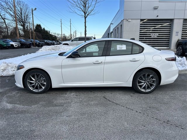 New 2026 Alfa Romeo Giulia Base w/ Driving Assist Package image 5