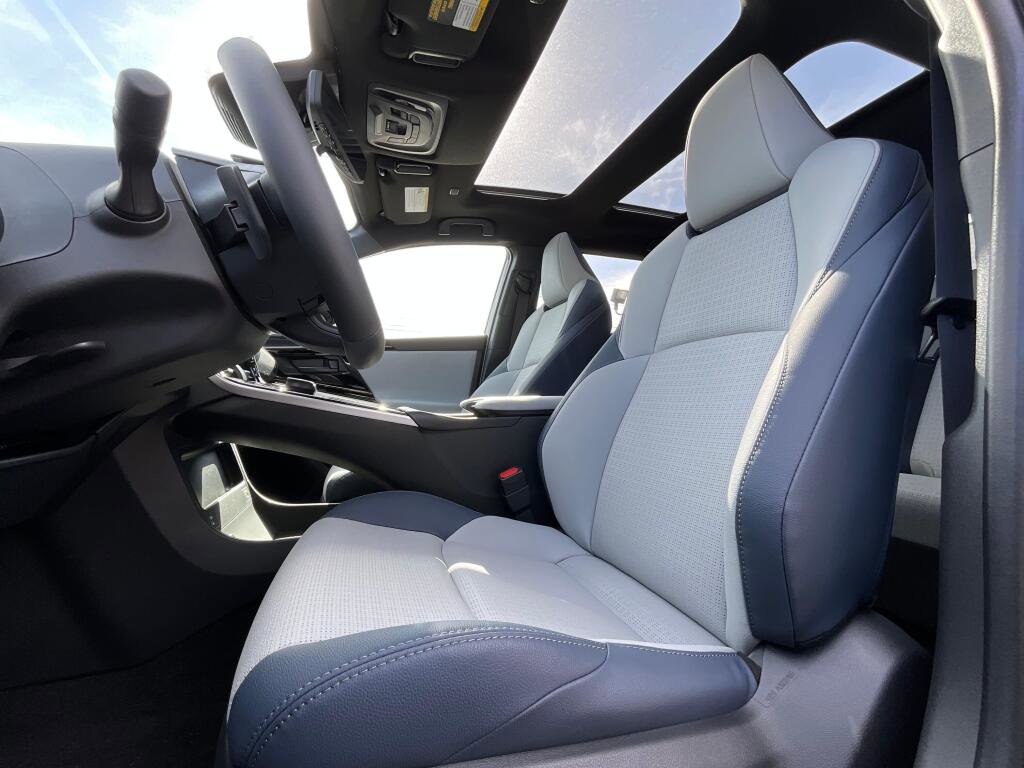Certified 2025 Subaru Solterra AWD/4WD image 13