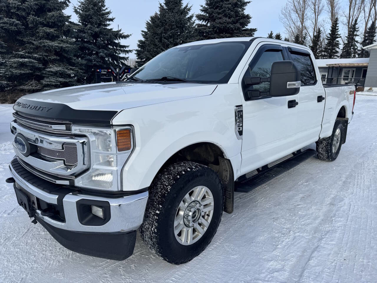 Used 2022 Ford F250 XLT w/ XLT Value Package AWD/4WD image 4
