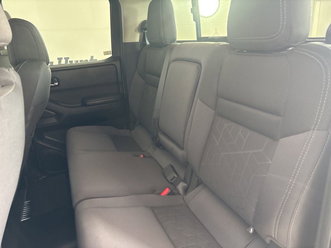 Used 2025 Nissan Frontier SV w/ SV Convenience Package image 21