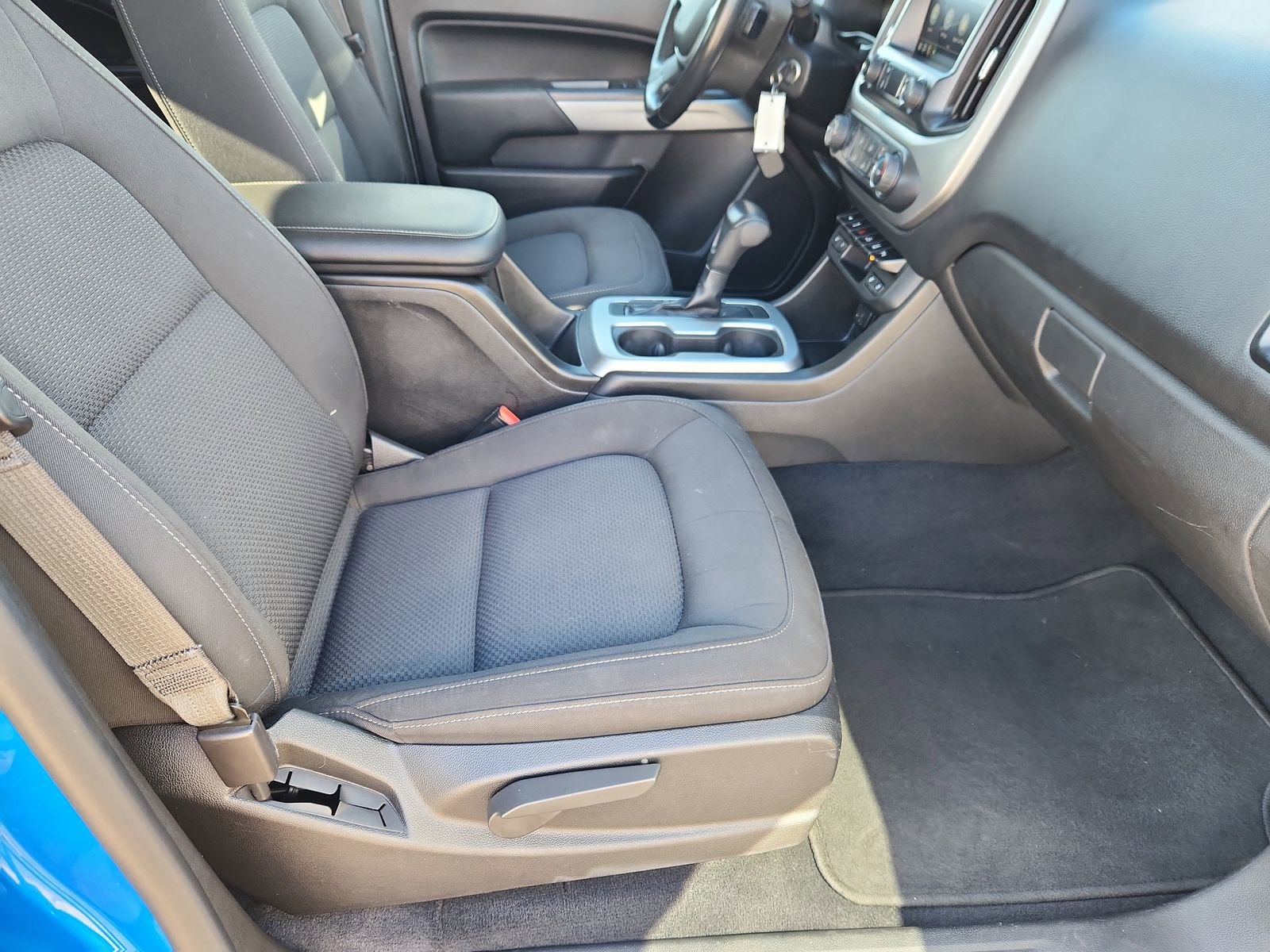 Used 2021 Chevrolet Colorado LT w/ Safety Package image 14