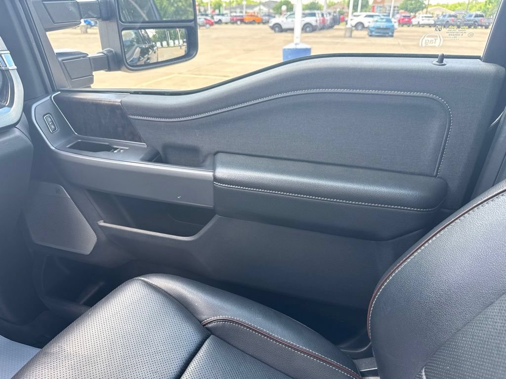 Used 2023 Ford F250 Lariat w/ Lariat Ultimate Package AWD/4WD image 26