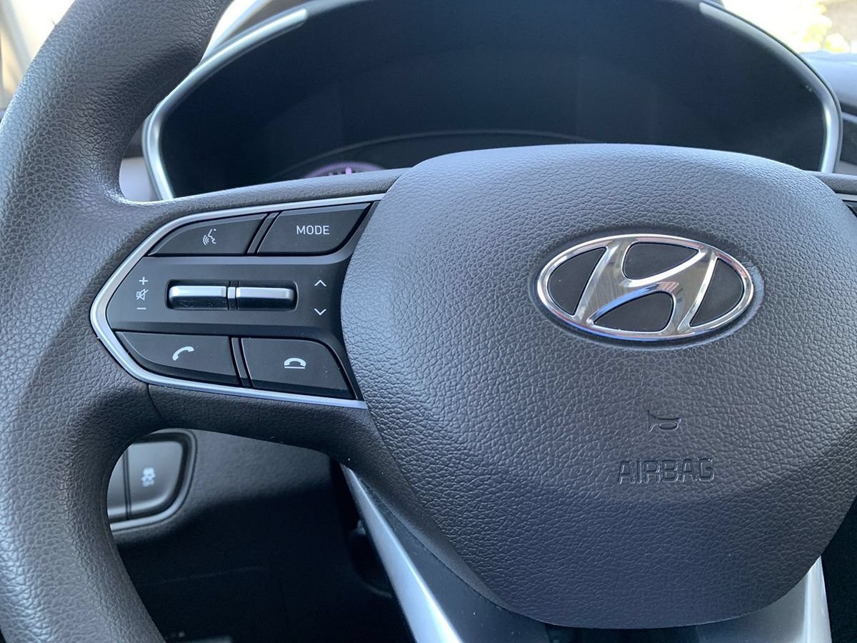 Used 2020 Hyundai Santa Fe SE AWD/4WD image 17