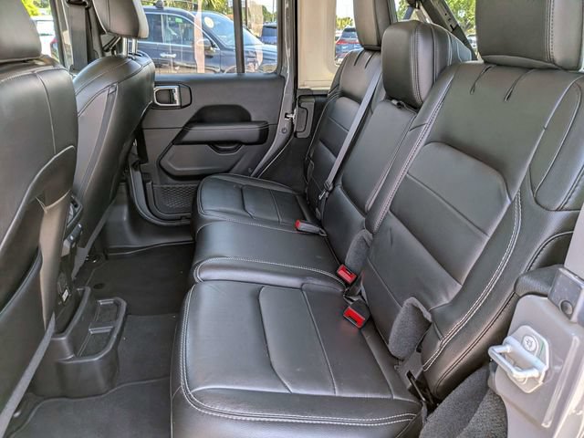 Used 2022 Jeep Wrangler Unlimited Sahara w/ Cold Weather Group AWD/4WD image 14
