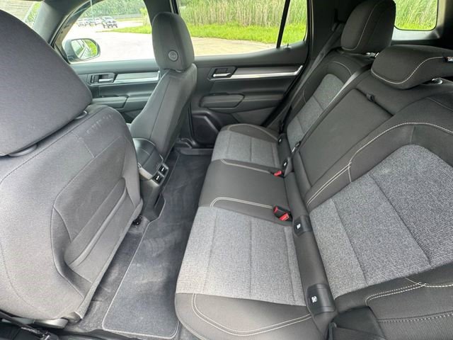 Certified 2025 GMC Terrain Elevation w/ Black Edition AWD/4WD image 7