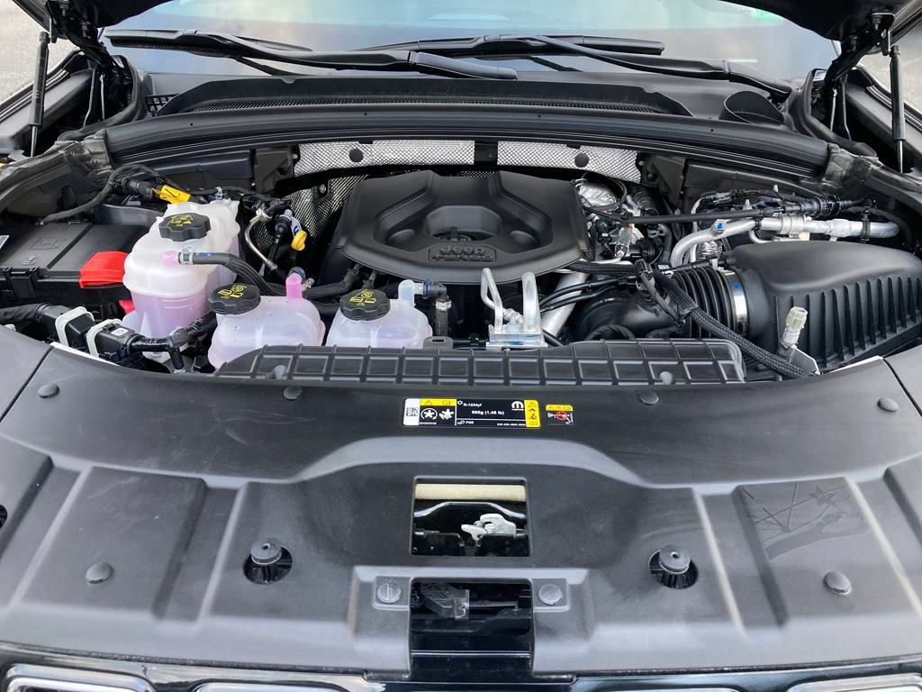 New 2024 Jeep Grand Cherokee Limited 4xe w/ Luxury Tech Group II image 28