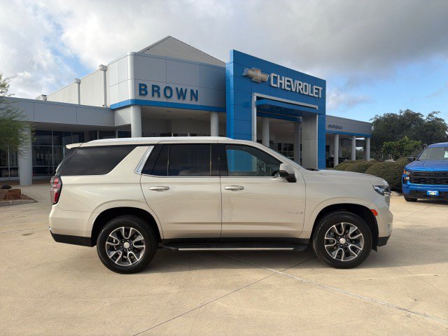 Used 2022 Chevrolet Tahoe LT w/ Luxury Package RWD image 1