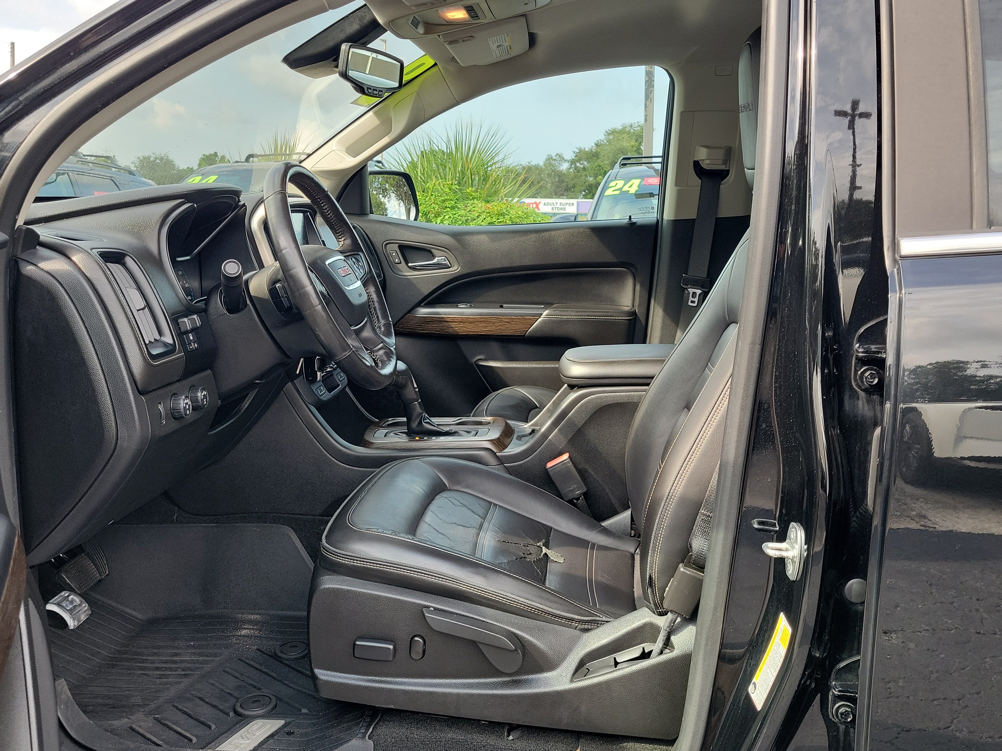 Used 2018 GMC Canyon Denali AWD/4WD image 18