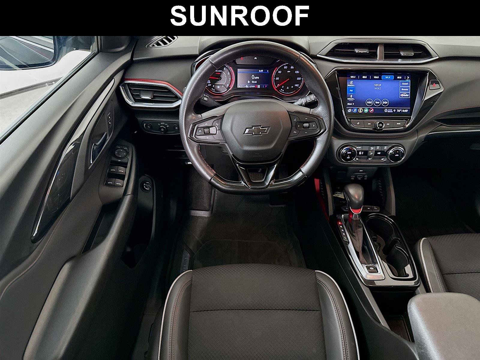 Used 2021 Chevrolet TrailBlazer RS w/ Sun and Liftgate Package AWD/4WD image 2