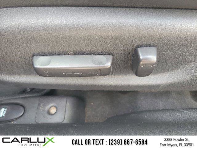 Used 2013 Acura ILX w/ Premium Package image 18