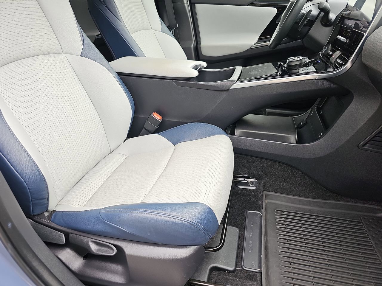 Certified 2023 Subaru Solterra AWD image 13