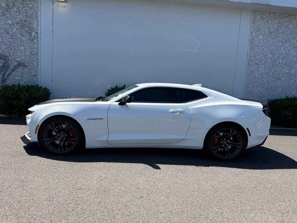 Used 2021 Chevrolet Camaro SS RWD image 3