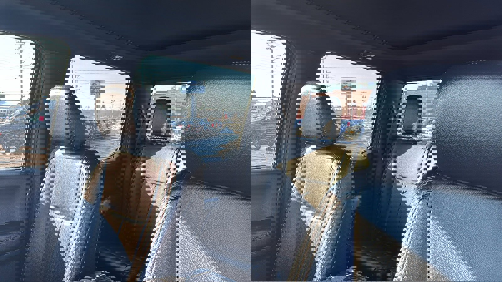 Used 2022 Ford F350 Lariat image 17