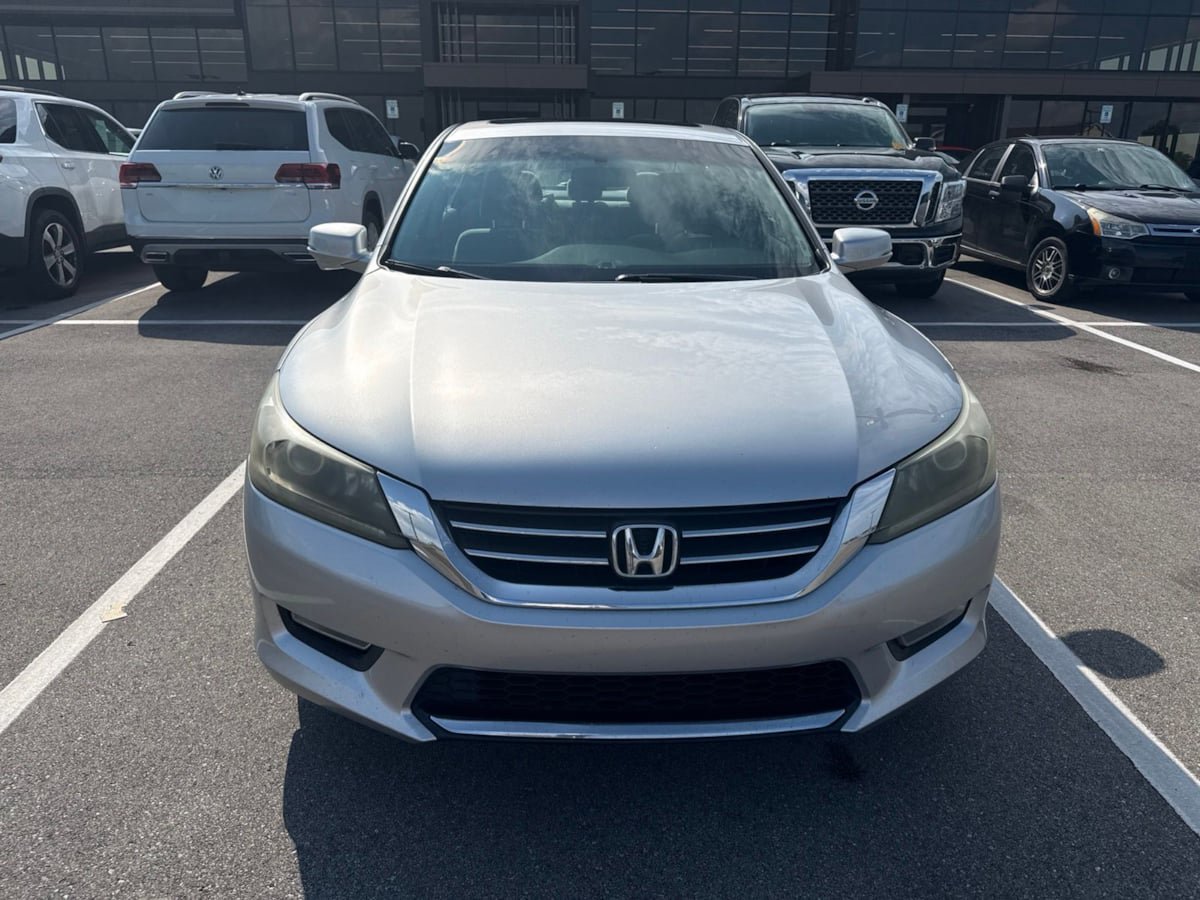 Used 2013 Honda Accord EX image 2