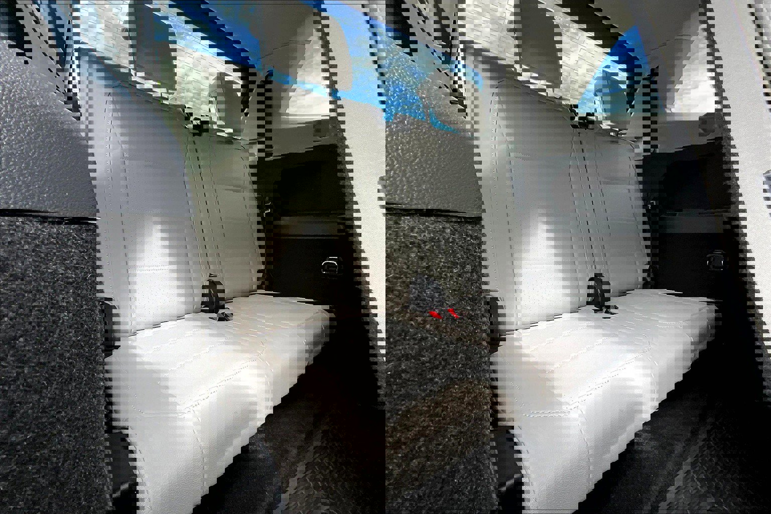 Used 2020 Volkswagen Tiguan SEL image 27