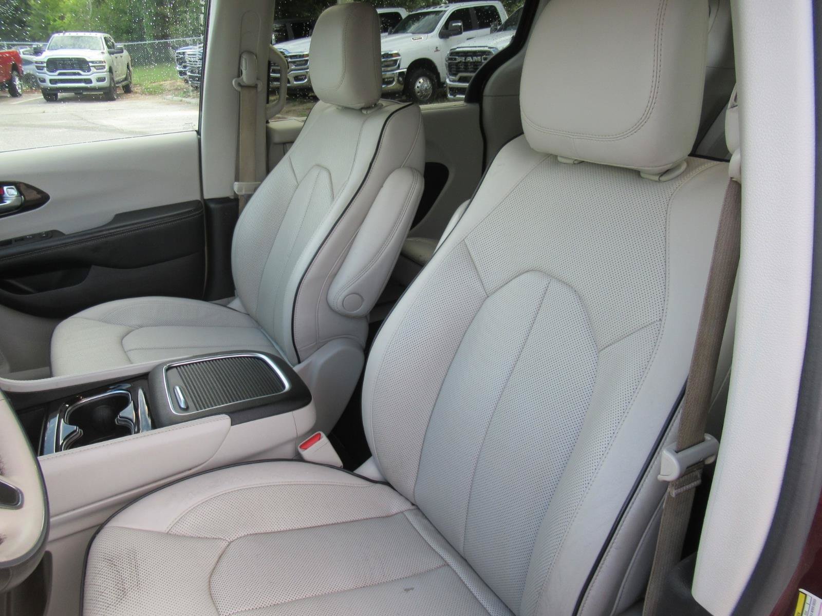 Used 2021 Chrysler Pacifica Limited w/ Premium & Safety Sphere Group AWD/4WD image 19