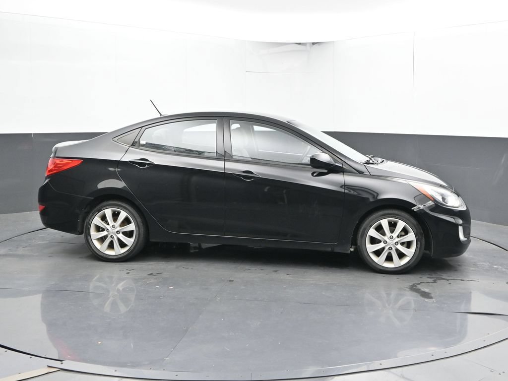 Used 2013 Hyundai Accent GLS w/ Premium Pkg FWD image 3