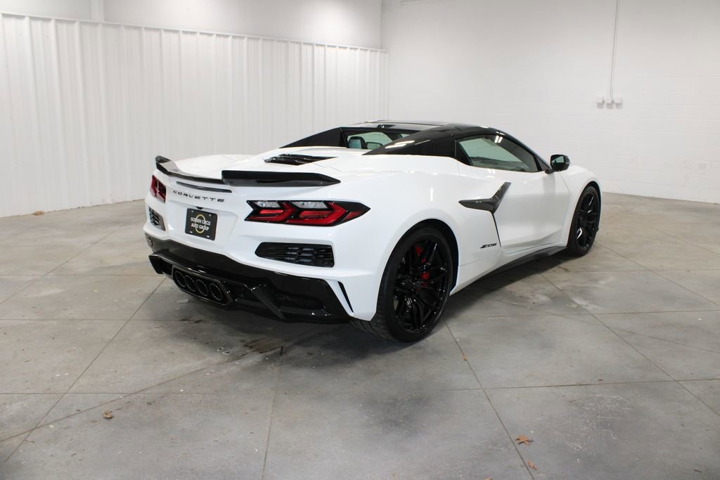 New 2026 Chevrolet Corvette Z06 w/ Stealth Interior Trim Package RWD image 9