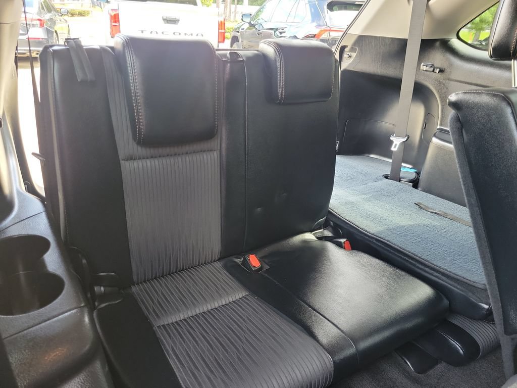 Used 2016 Toyota Highlander Plus FWD image 33