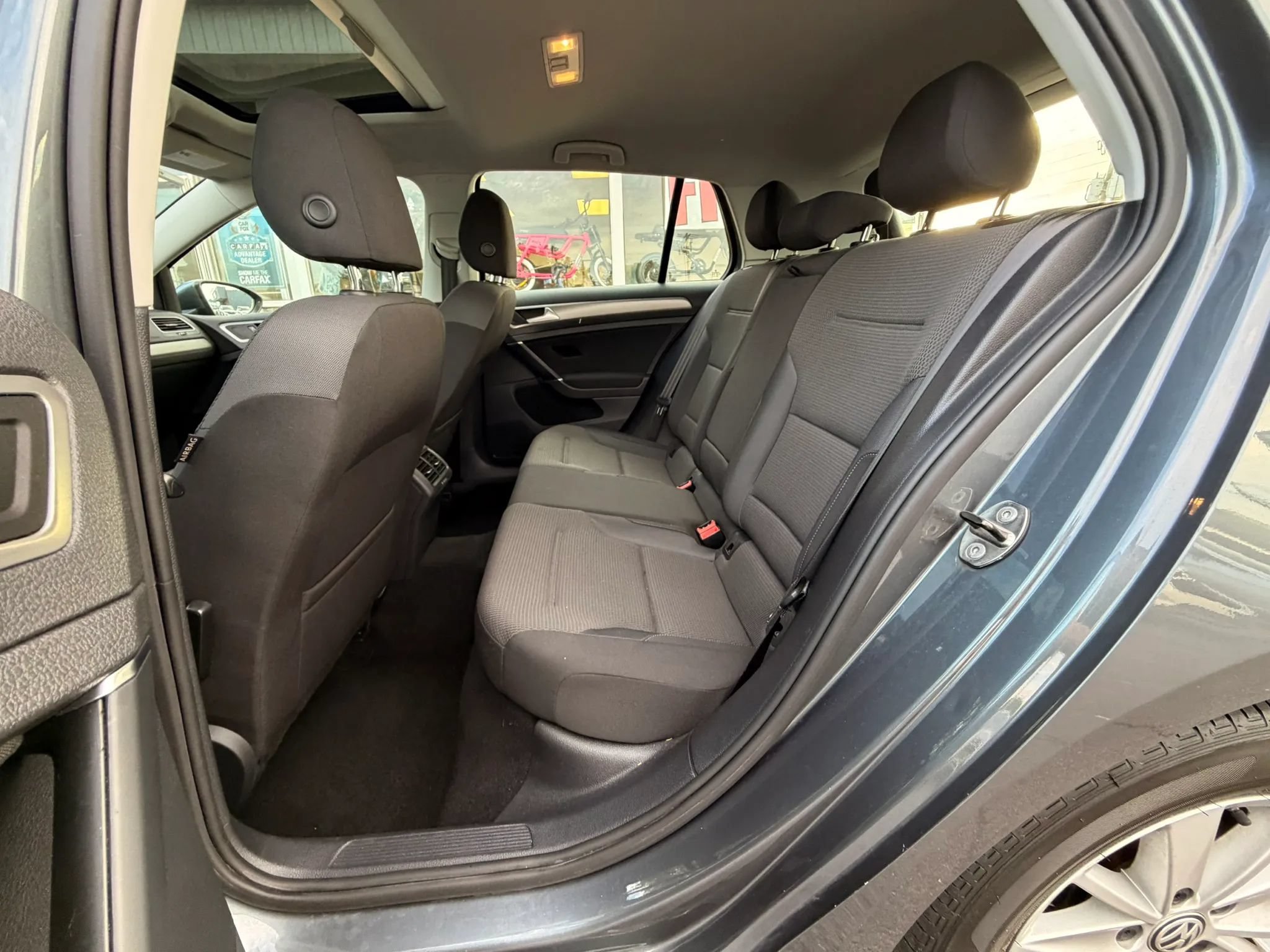 Used 2016 Volkswagen Golf S FWD image 12