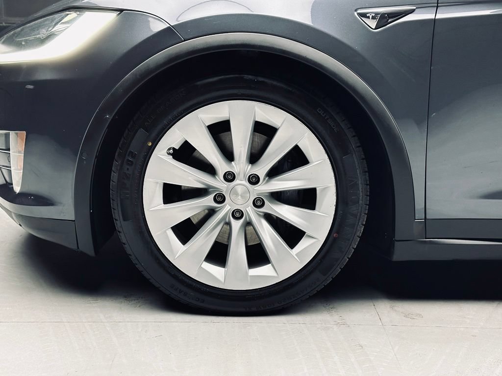 Used 2016 Tesla Model X 90D AWD/4WD image 41