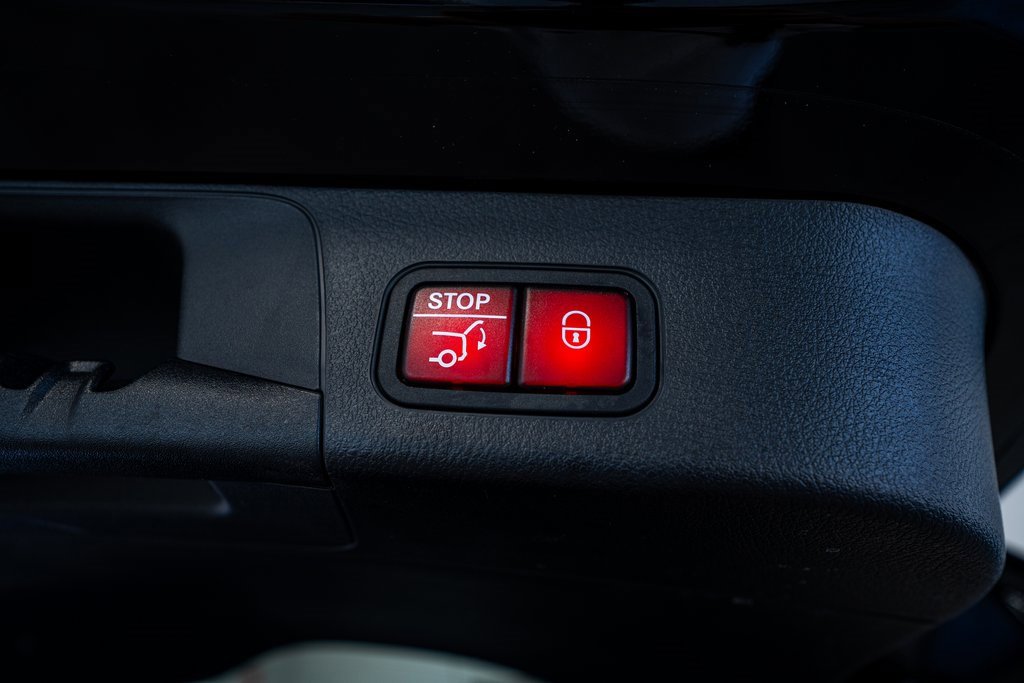 Used 2023 Mercedes-Benz EQB 350 4MATIC SUV w/ Exclusive Package image 63