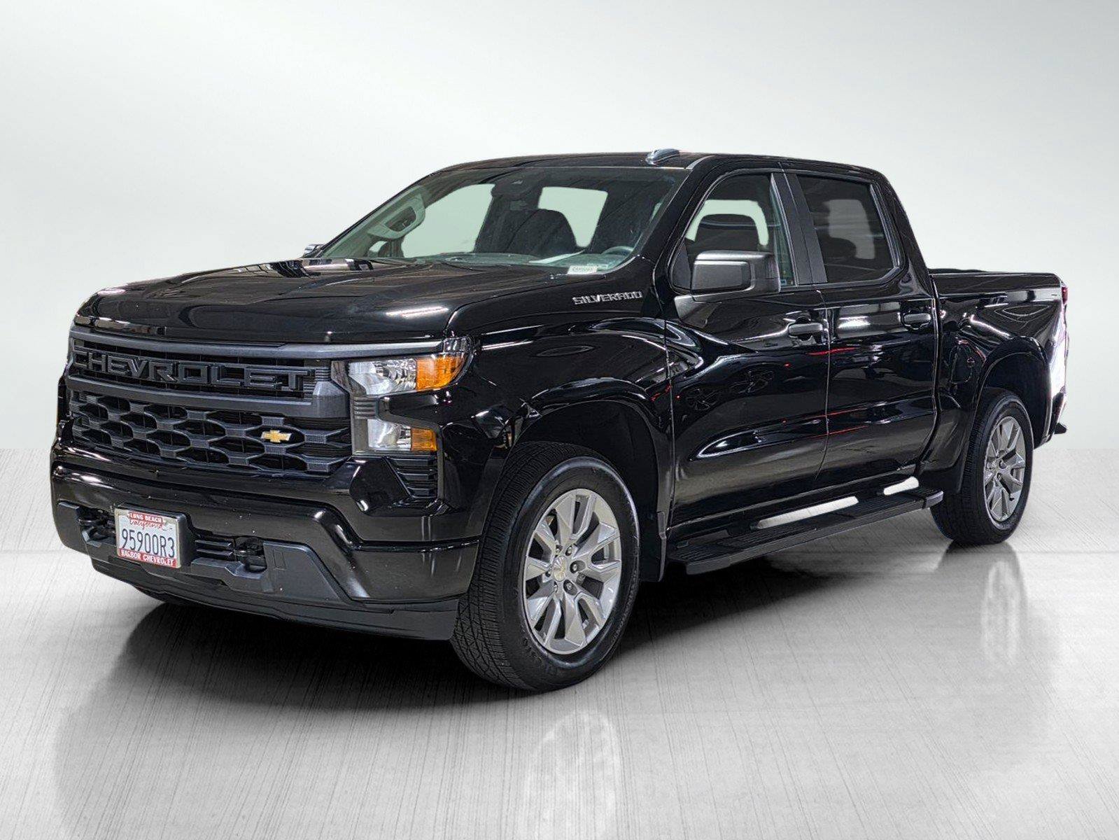 Used 2023 Chevrolet Silverado 1500 Custom AWD/4WD image 3