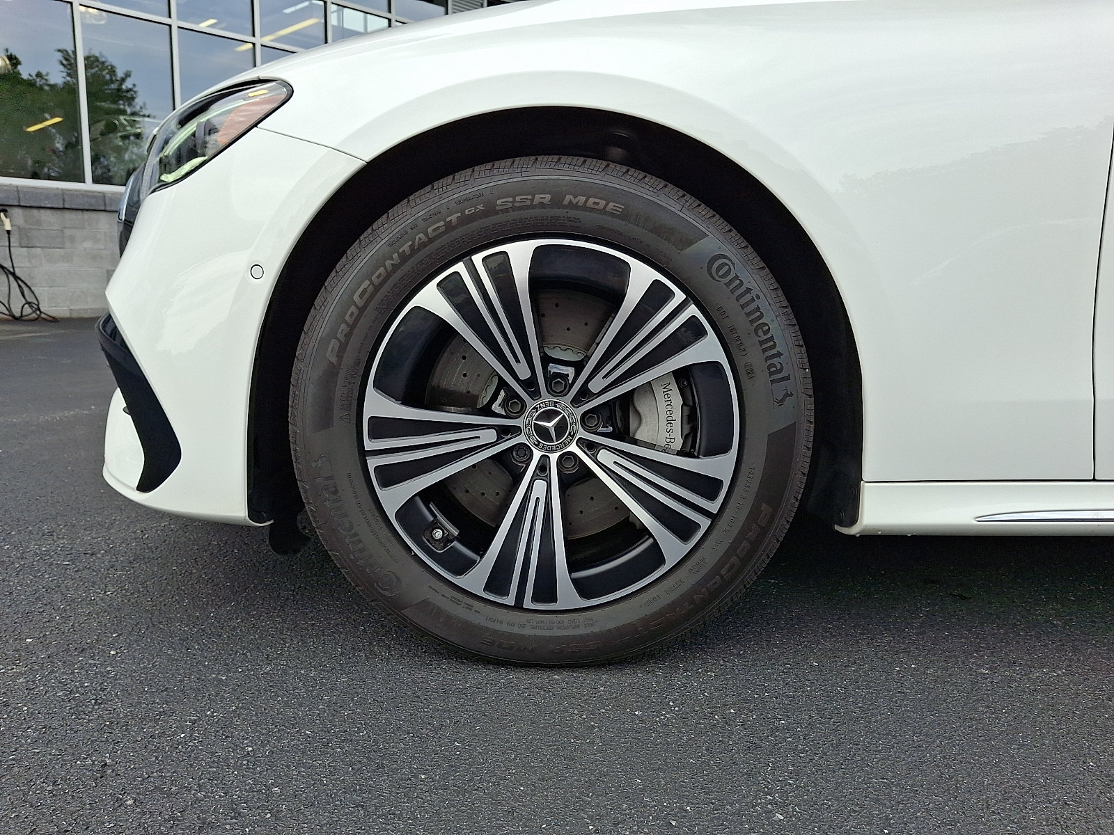 Used 2025 Mercedes-Benz E 450 4MATIC Sedan image 8
