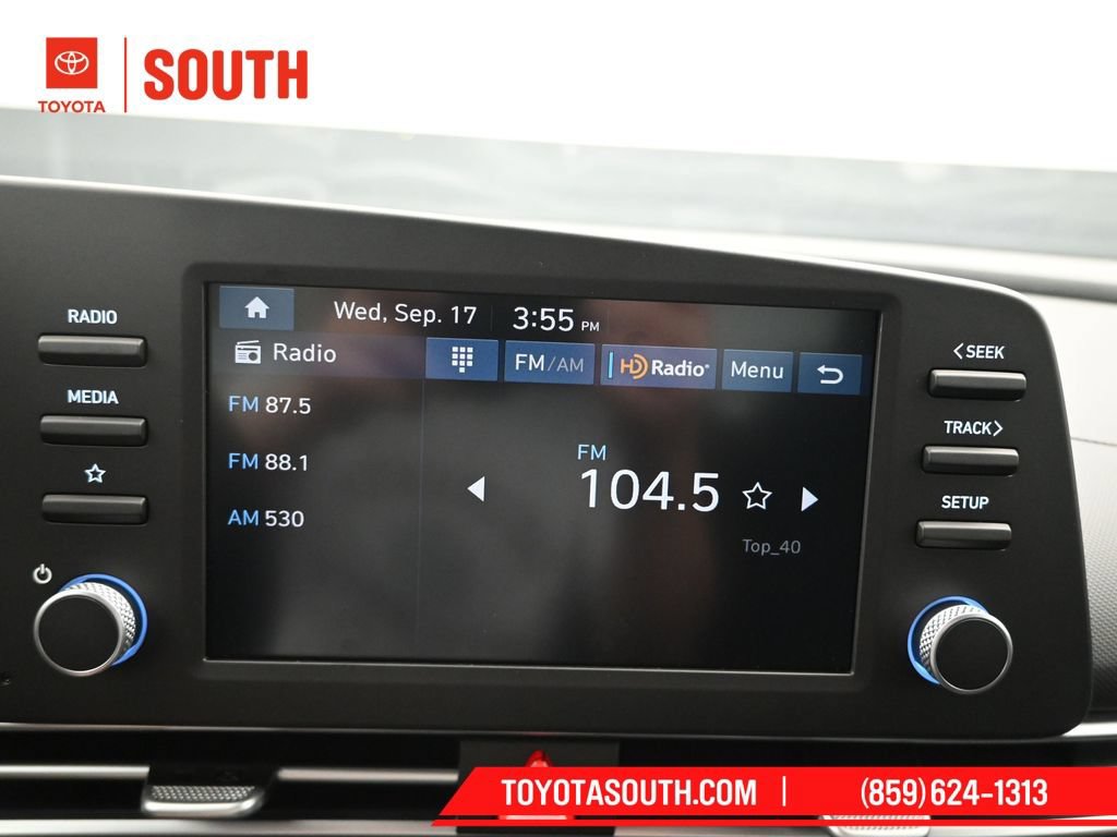 Used 2025 Hyundai Elantra SE FWD image 11