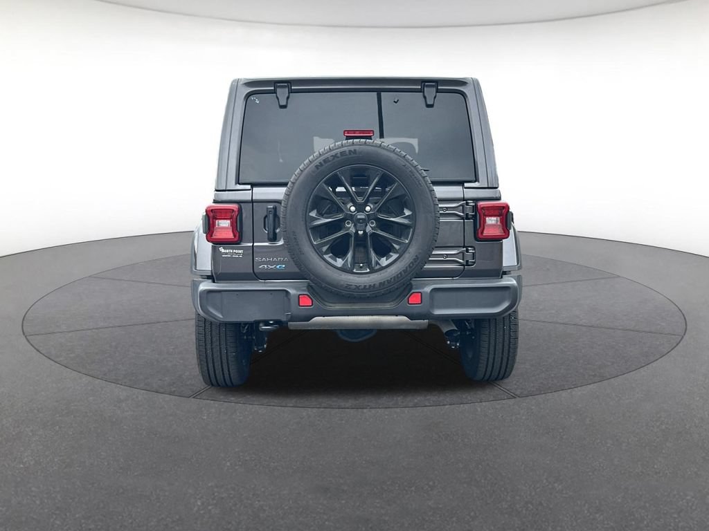 Certified 2025 Jeep Wrangler Unlimited Sahara AWD/4WD image 4