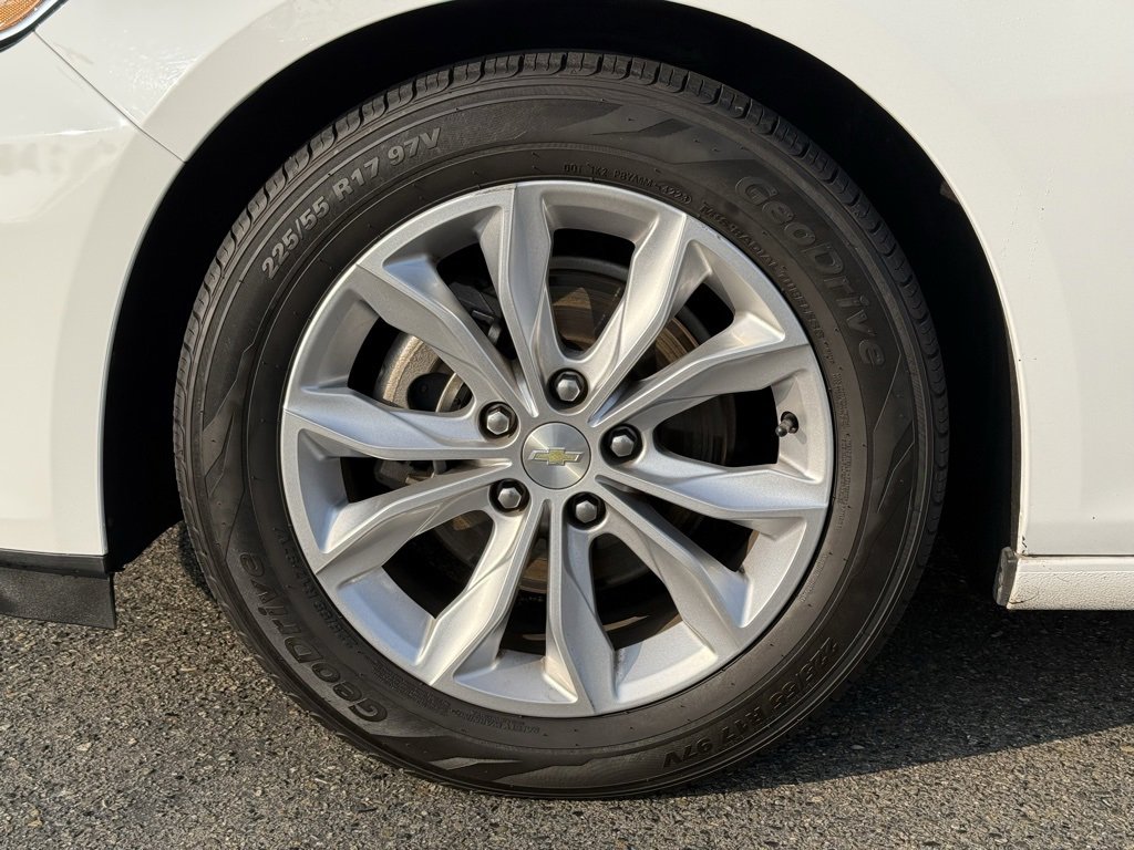 Used 2019 Chevrolet Malibu LT image 13