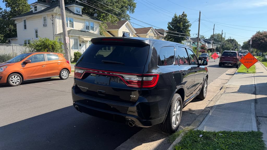 Used 2025 Dodge Durango GT RWD image 5