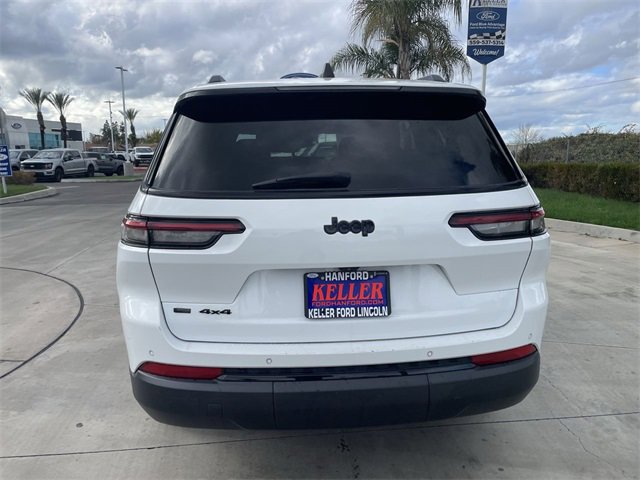 Used 2022 Jeep Grand Cherokee L Laredo image 7