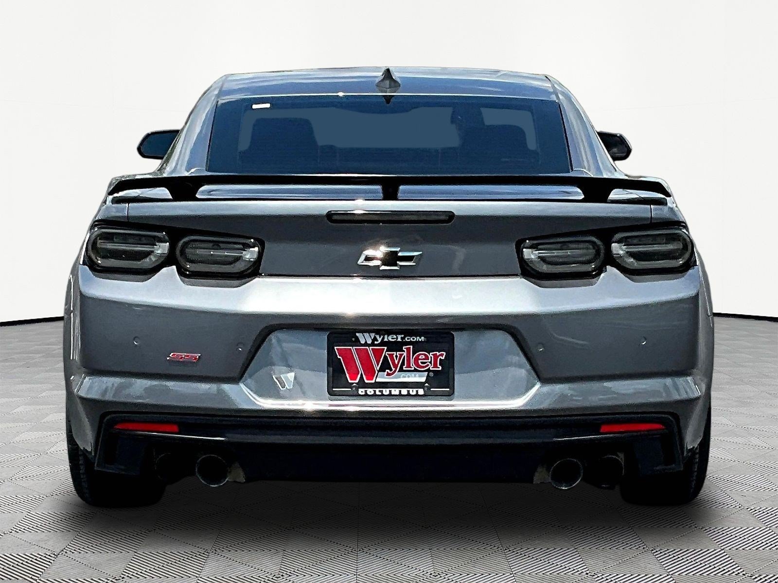 Used 2019 Chevrolet Camaro SS w/ Black Appearance Package RWD image 5