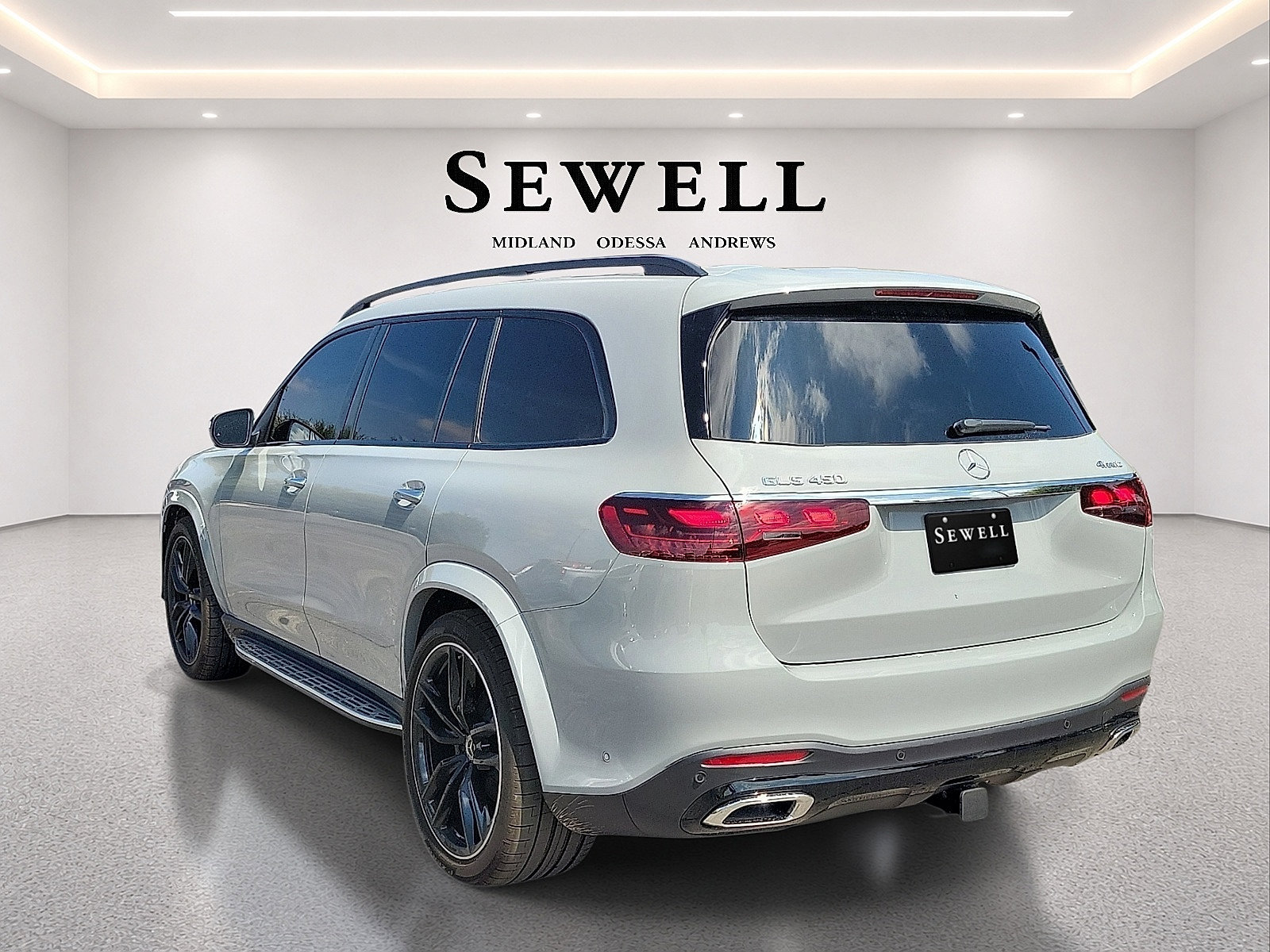 Used 2026 Mercedes-Benz GLS 450 4MATIC image 3