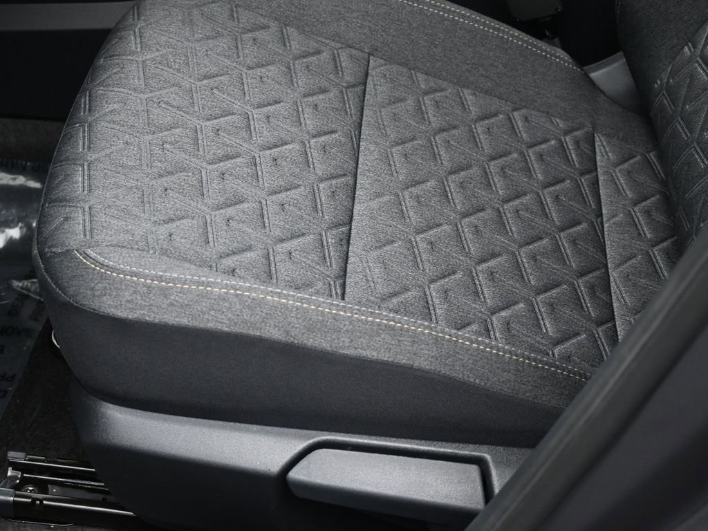 New 2026 Nissan Kicks SV w/ SV Premium Package AWD/4WD image 15