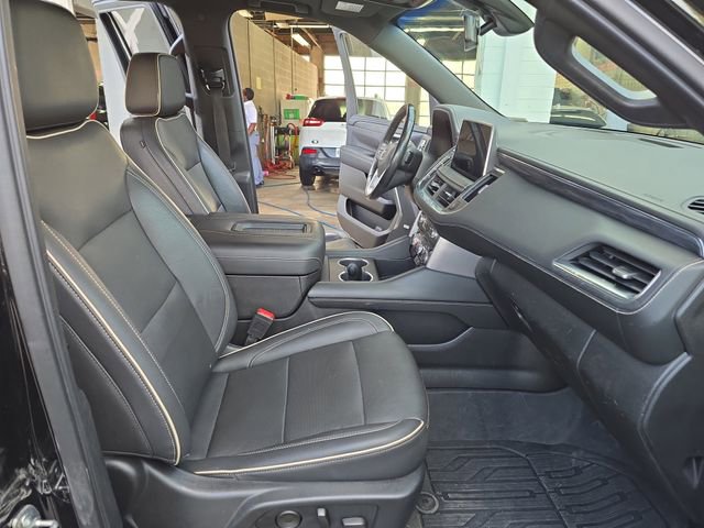 Used 2021 GMC Yukon XL SLT w/ SLT Premium Package image 10