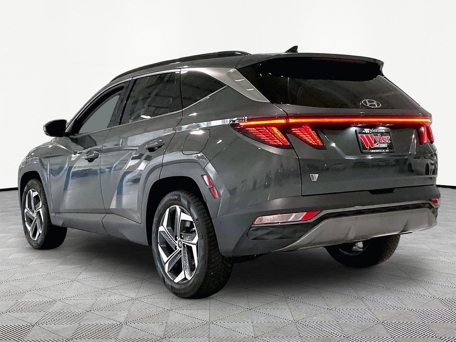 Used 2022 Hyundai Tucson Limited AWD/4WD image 4
