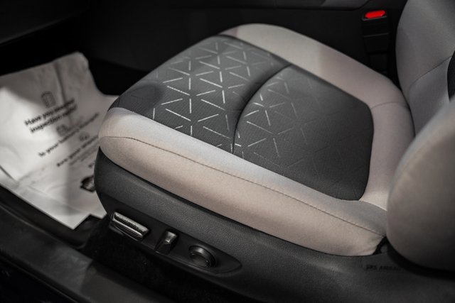 New 2025 Toyota RAV4 XLE image 31