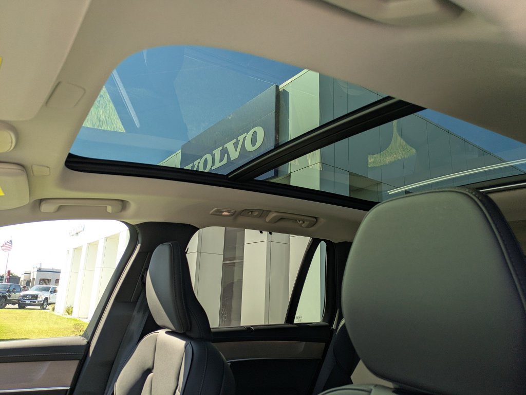 New 2027 Volvo XC90 B6 Plus AWD/4WD image 19