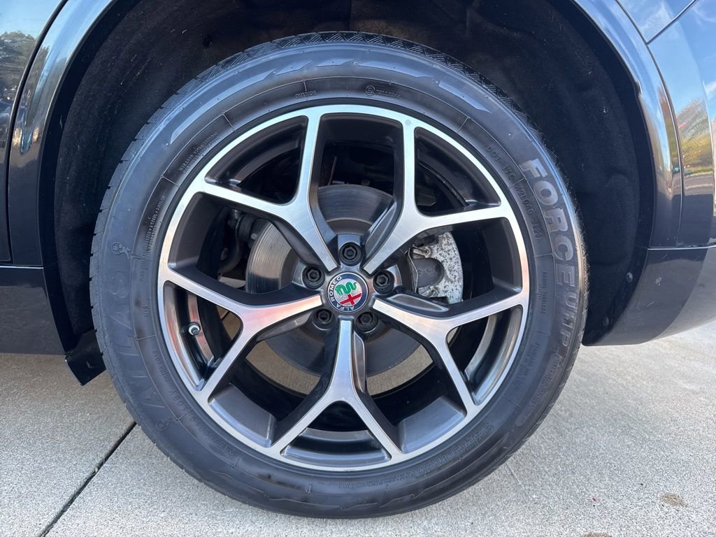 Used 2020 Alfa Romeo Stelvio Ti image 15