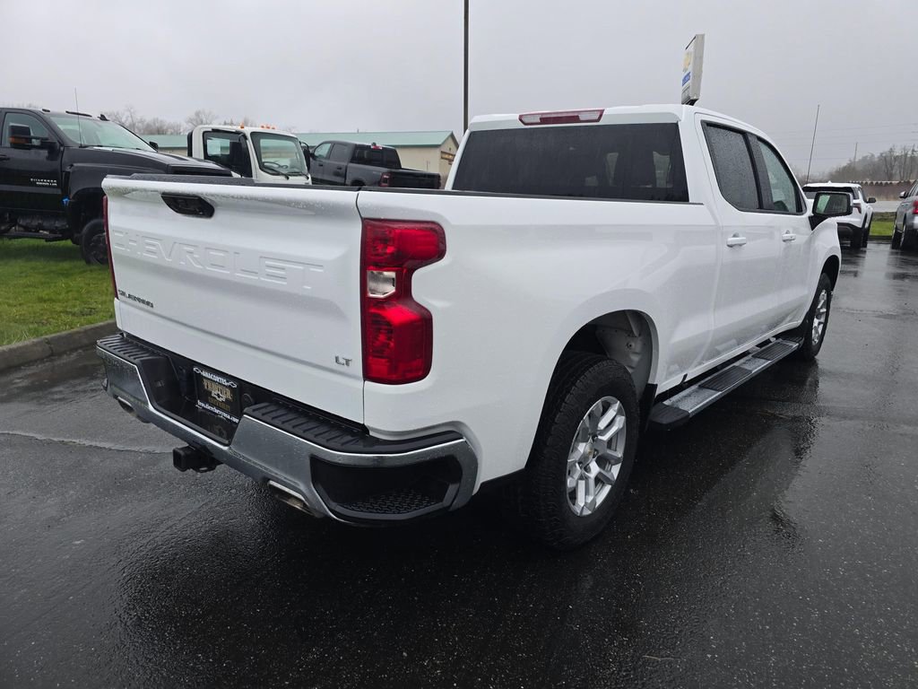 Used 2024 Chevrolet Silverado 1500 LT w/ Z71 Off-Road Package AWD/4WD image 3