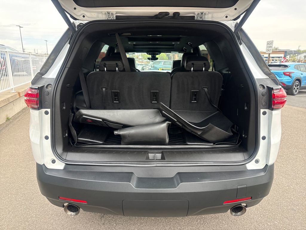 Used 2023 Chevrolet Traverse RS image 23