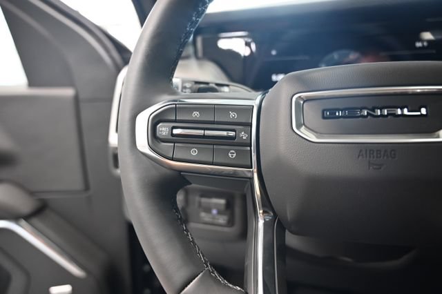 New 2026 GMC Yukon Denali w/ Advanced Technology Package AWD/4WD image 25