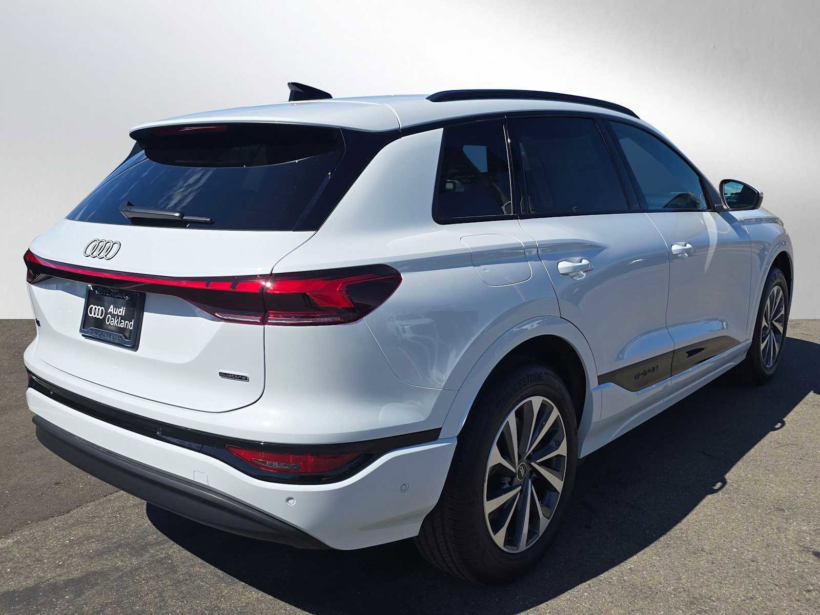 New 2025 Audi Q6 e-tron Premium Plus image 3