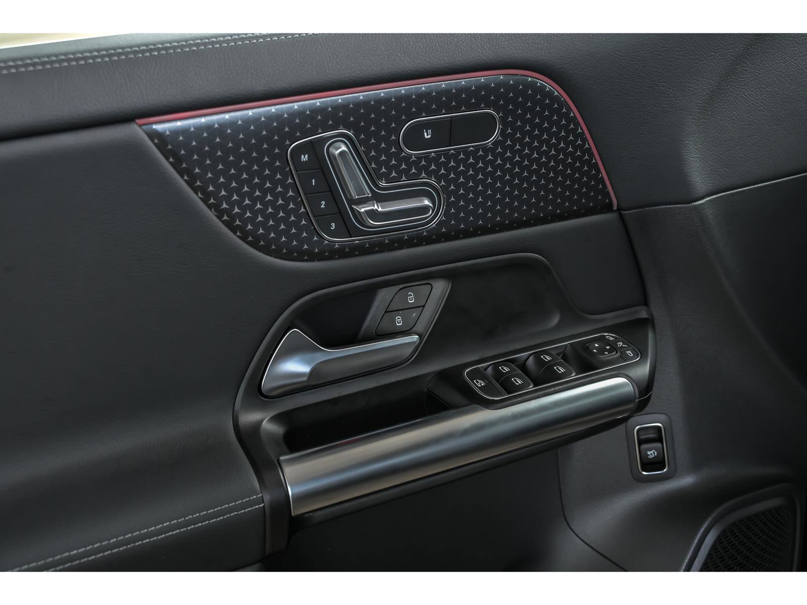 Certified 2026 Mercedes-Benz GLA 250 4MATIC image 9